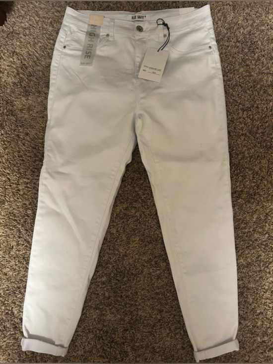 Blue Savvy Denim - NWT- 31 Blue Savvy white high-rise straight leg festival jeans
